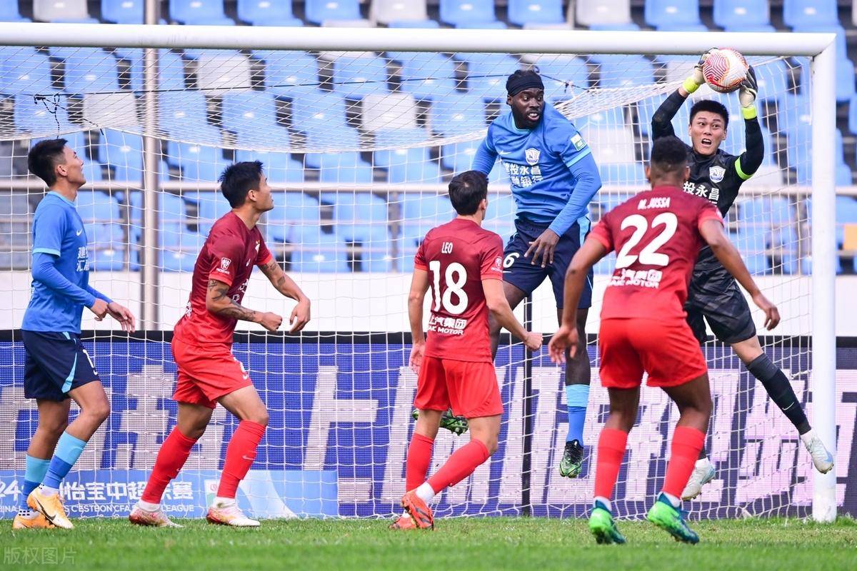 的判断与坚 的判断与坚