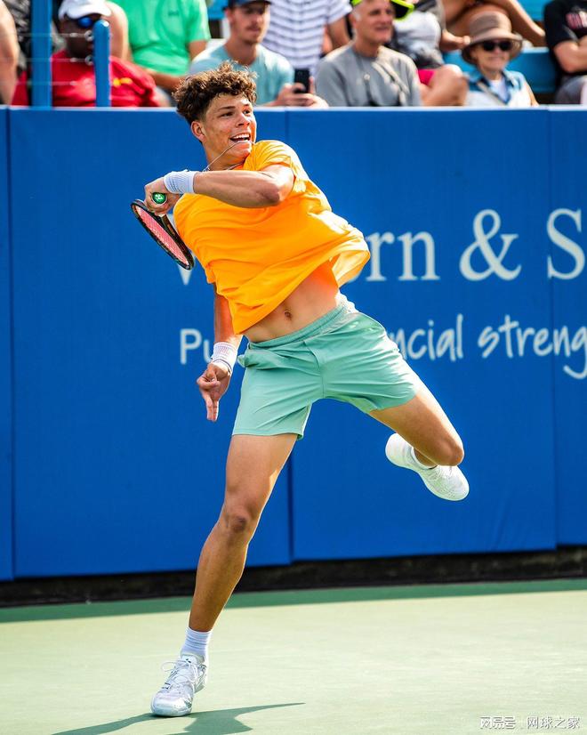 世界舞台上 世界舞台上