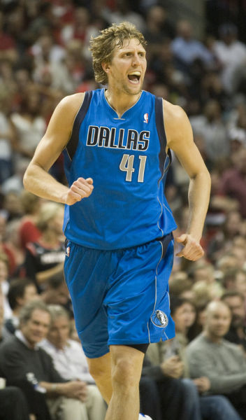 锋卫摇摆人 锋卫摇摆人